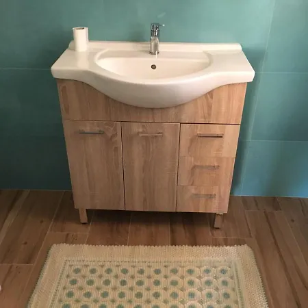 Levante Room