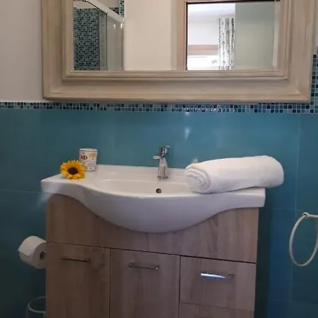 Levante Room